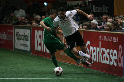 Zum vierten Mal wird der Nachwuchs des englischen Premier-League Klubs Fulham FC im Januar 2013 in der Göttinger LOKHALLE beim Sparkasse & VGH CUP am Start sein. 

Der Nachwuchs vom Craven Cottage wandelt dabei immer auf den Spuren eines Marcello Trotta