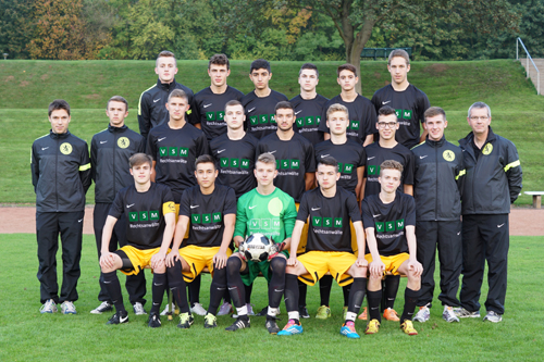 Nach fünfjähriger Pause kehrt im Januar 2015 der Bovender SV als regionaler Teilnehmer in das Starterfeld des Sparkasse & VGH CUP zurück. Gemeinsam mit der JSG Friedland/Bremke und Landesligist TuSpo Petershütte ist damit das 16 Mannschaften umfassende, r