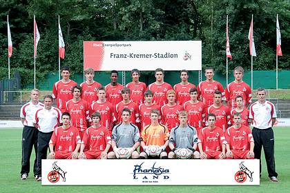 Der Turnierneuling 1.FC Köln meldete am Silvestertag sein Aufgebot für den Debütauftritt unterm Göttinger Hallendach. Trainer Manfred Schadt hat 15 Spieler ins vorläufige Aufgebot zur Reise nach Göttingen nominiert, von denen allerdings drei Torhüter sind