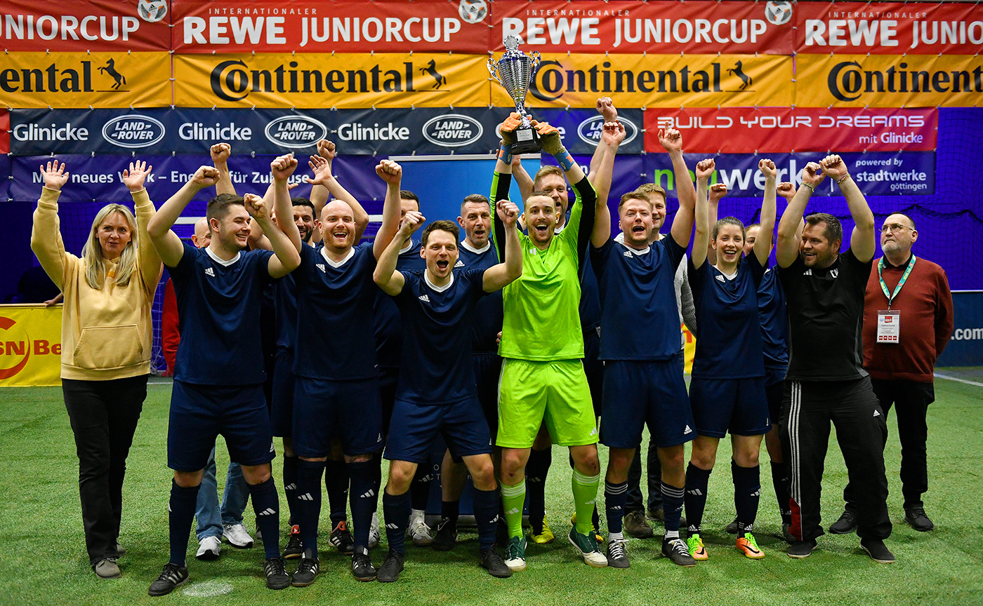 Polizei erster vision2facts Firmencup Sieger